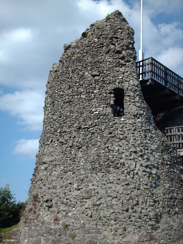 Der Bergfried der Burg Eversberg
