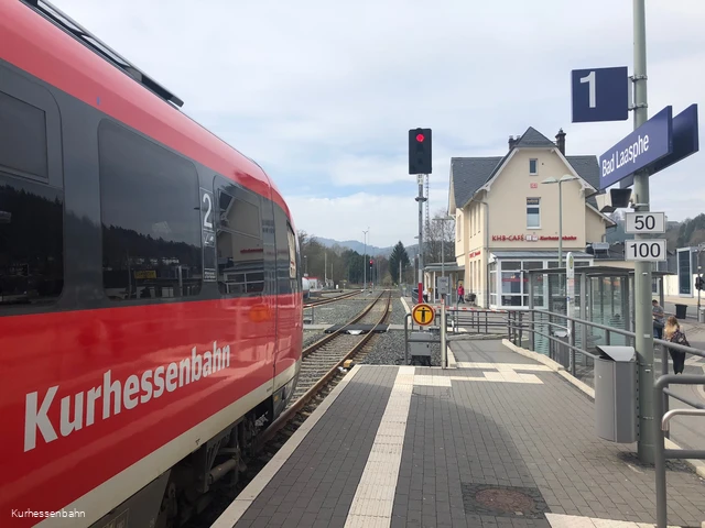 Der Bahnhof Bad Laasphe mit direktem Zugang zum Busbahnhof.